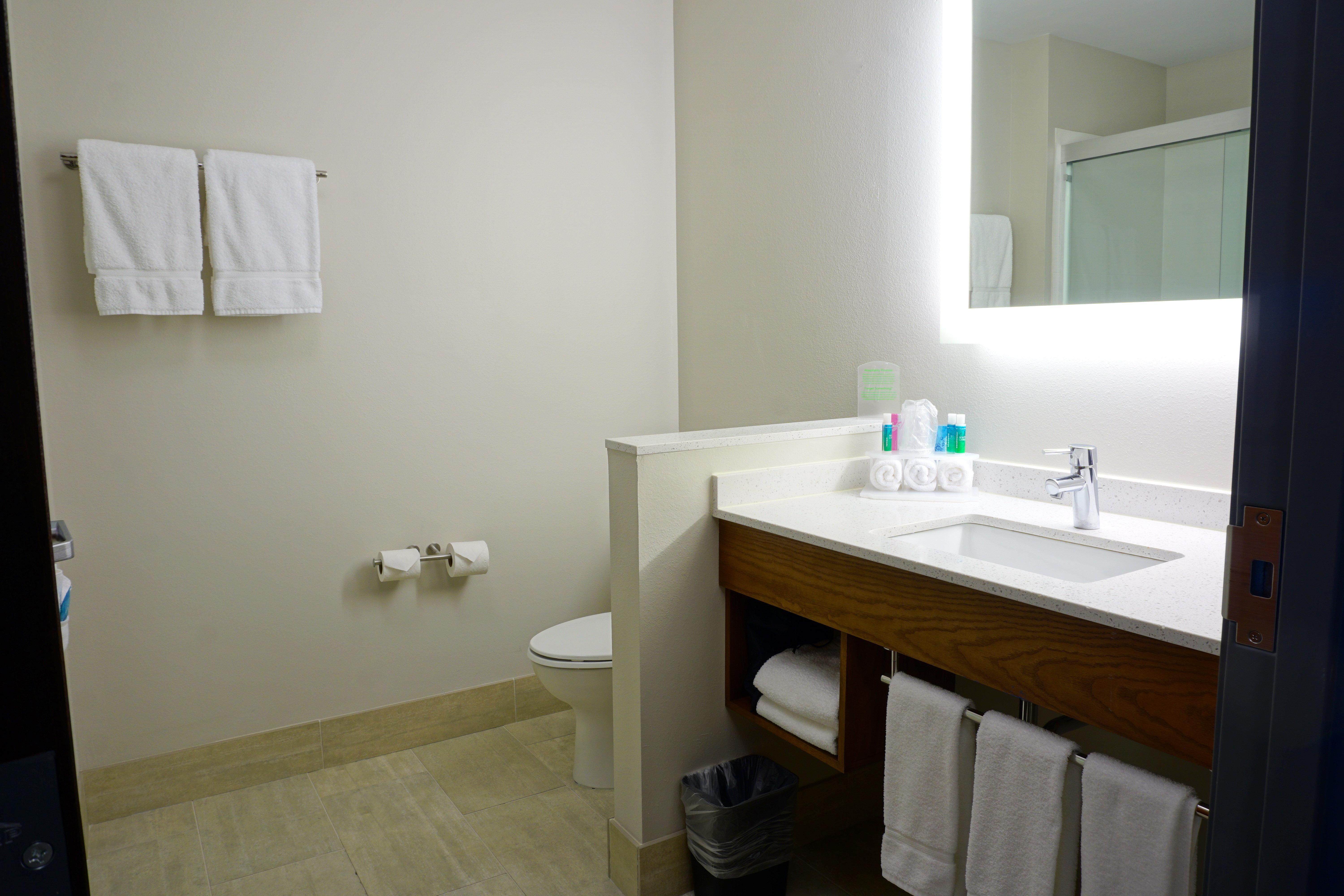 Holiday Inn Express & Suites Omaha - Millard Area By Ihg Exterior foto
